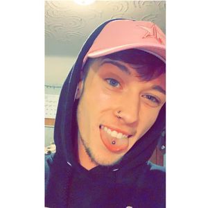 Meet your Posher, Cameron